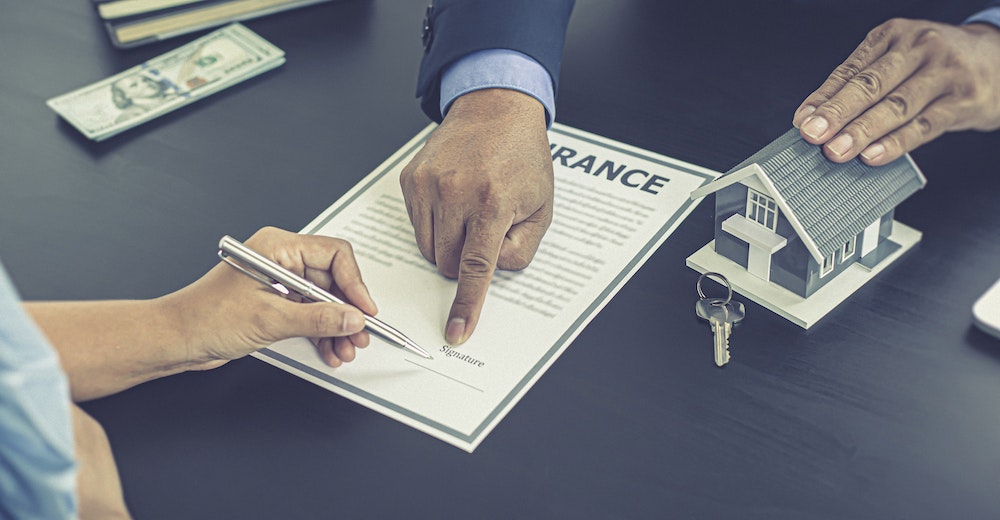 Comprendre la résiliation en cours d'année des contrats d'assurance : Une perspective juridique